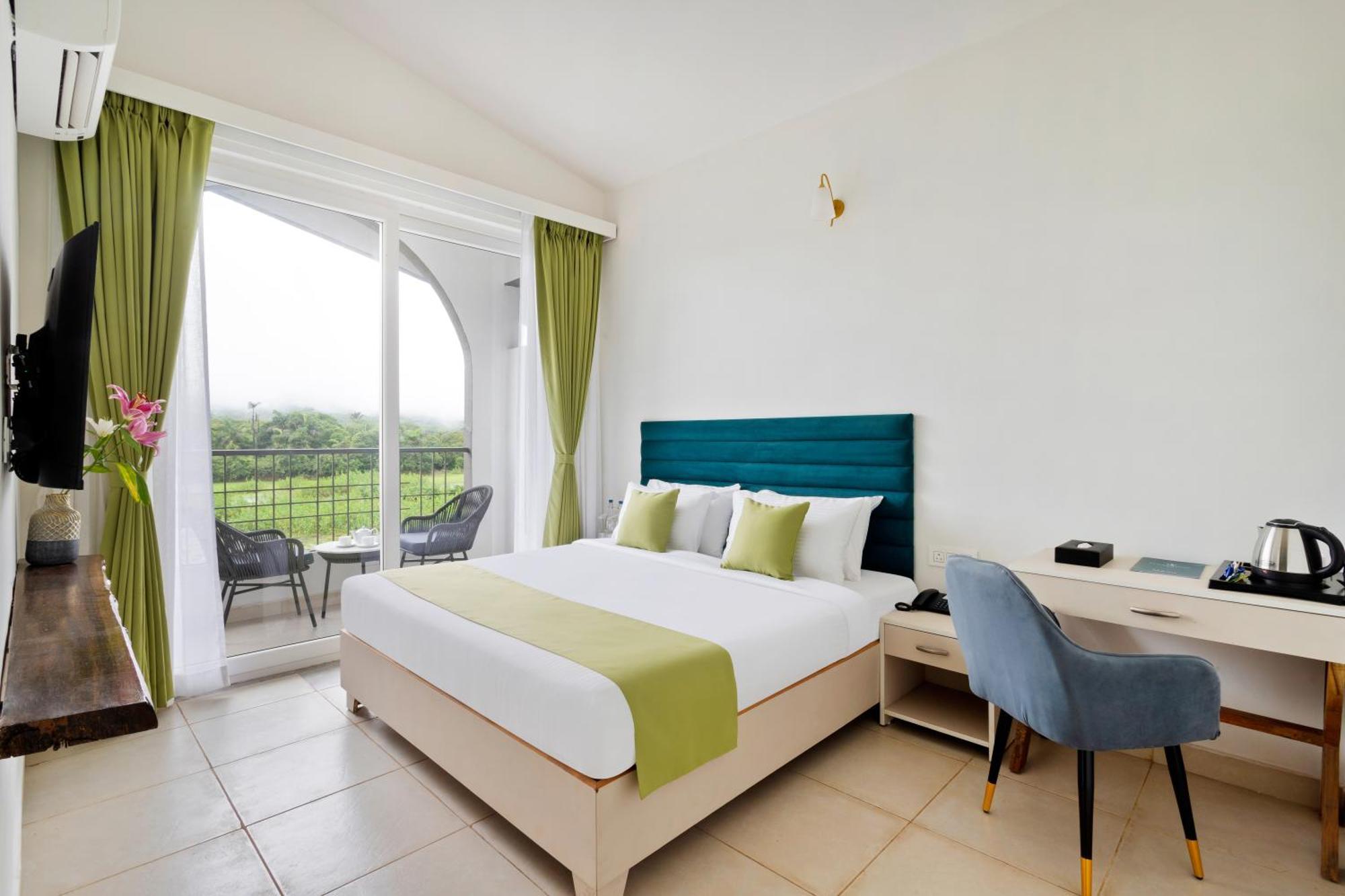 Stone Wood Hotel Amboli Amboli  Buitenkant foto