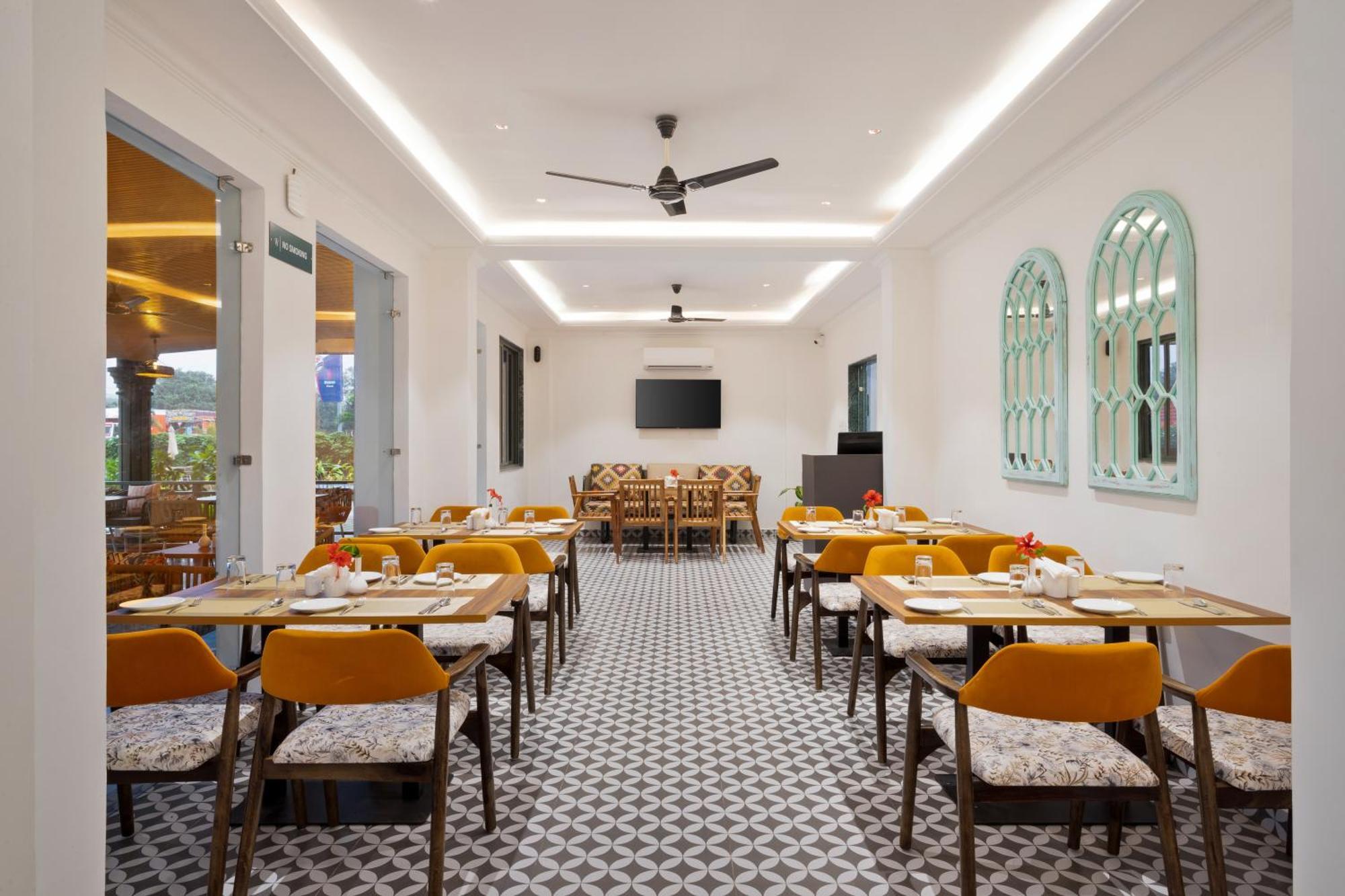 Stone Wood Hotel Amboli Amboli  Buitenkant foto