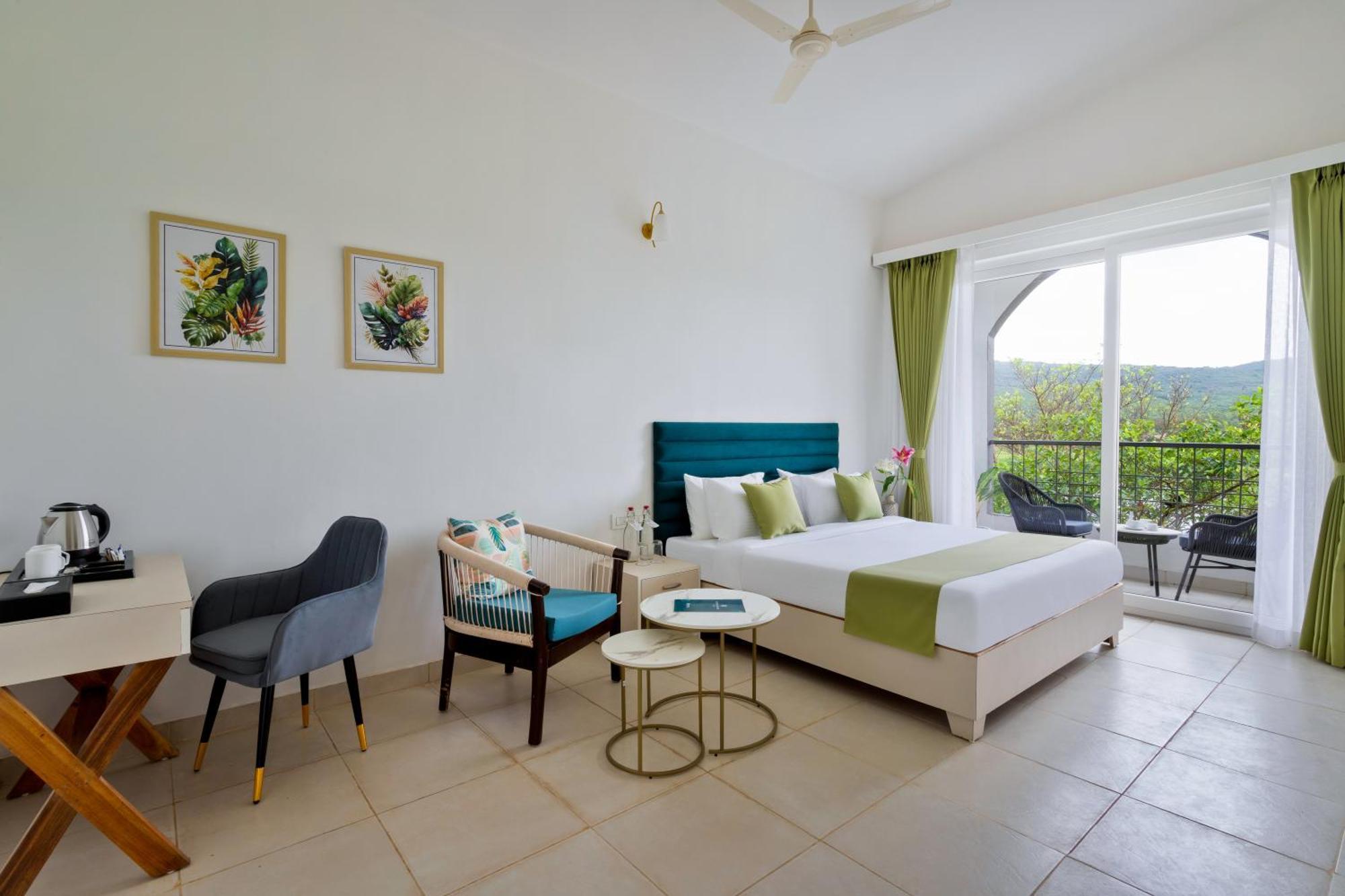 Stone Wood Hotel Amboli Amboli  Buitenkant foto